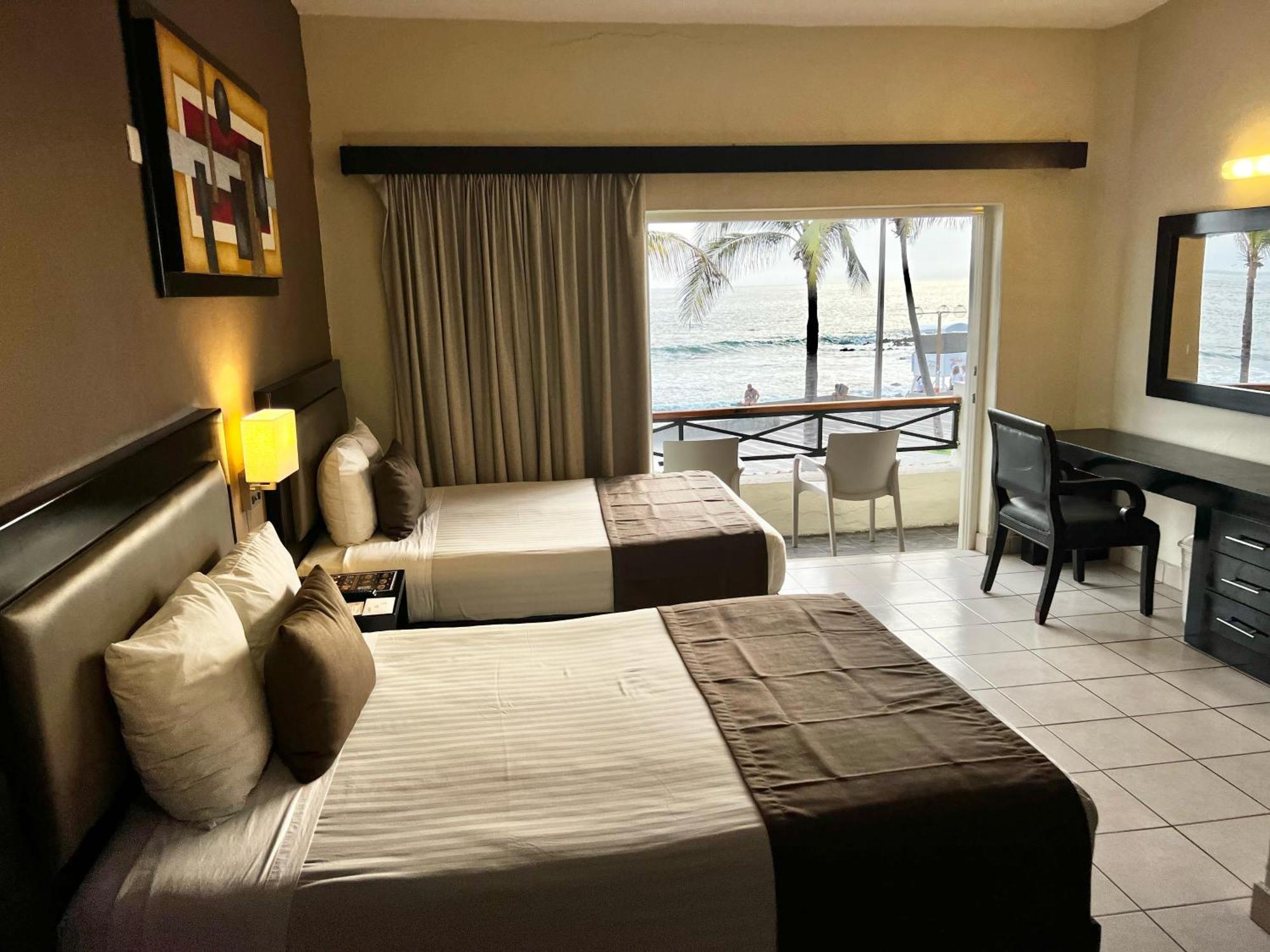 Hotel La Siesta Malecon Mazatlan Phòng bức ảnh