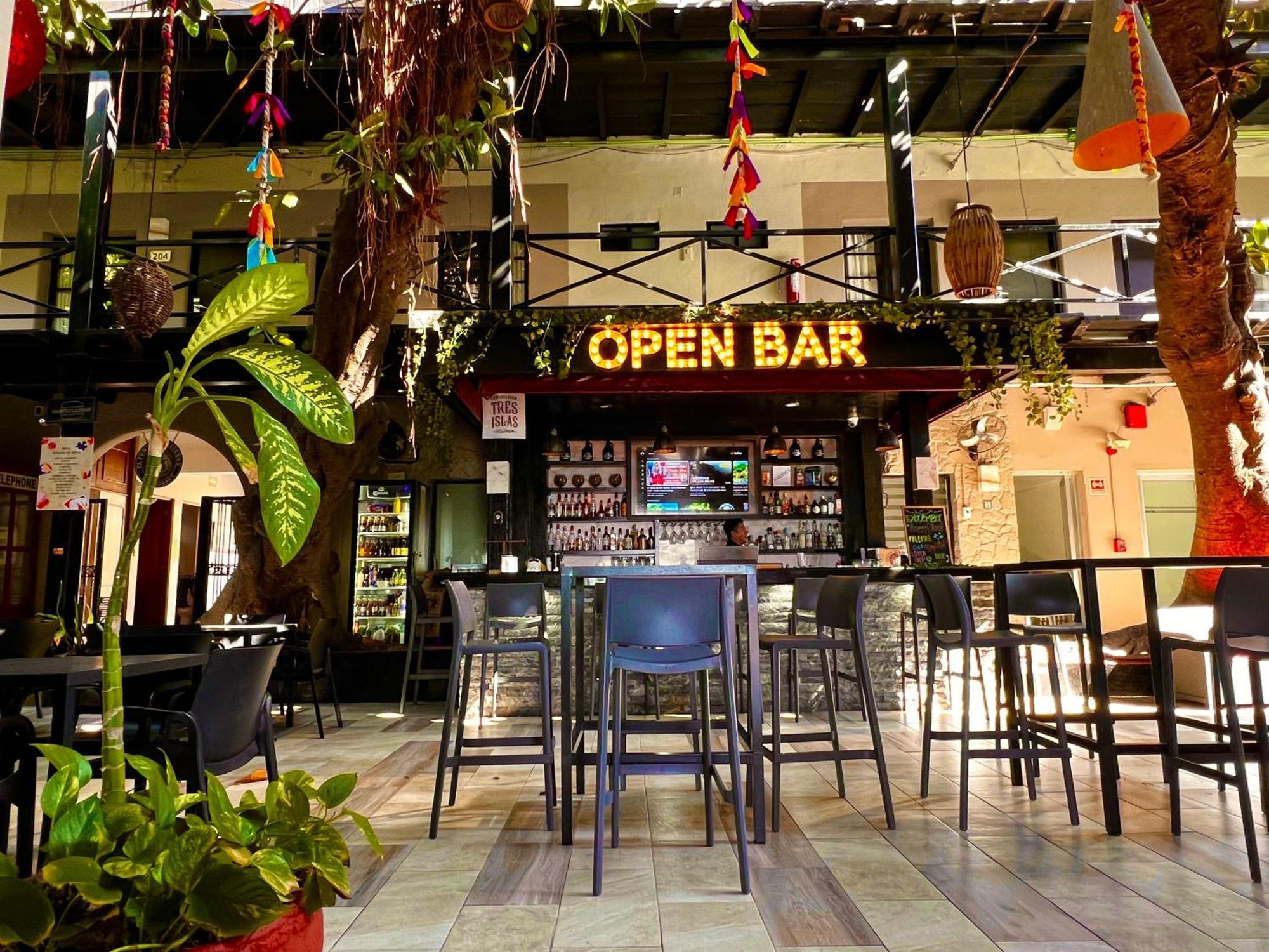 Hotel La Siesta Malecon Mazatlan Ngoại thất bức ảnh