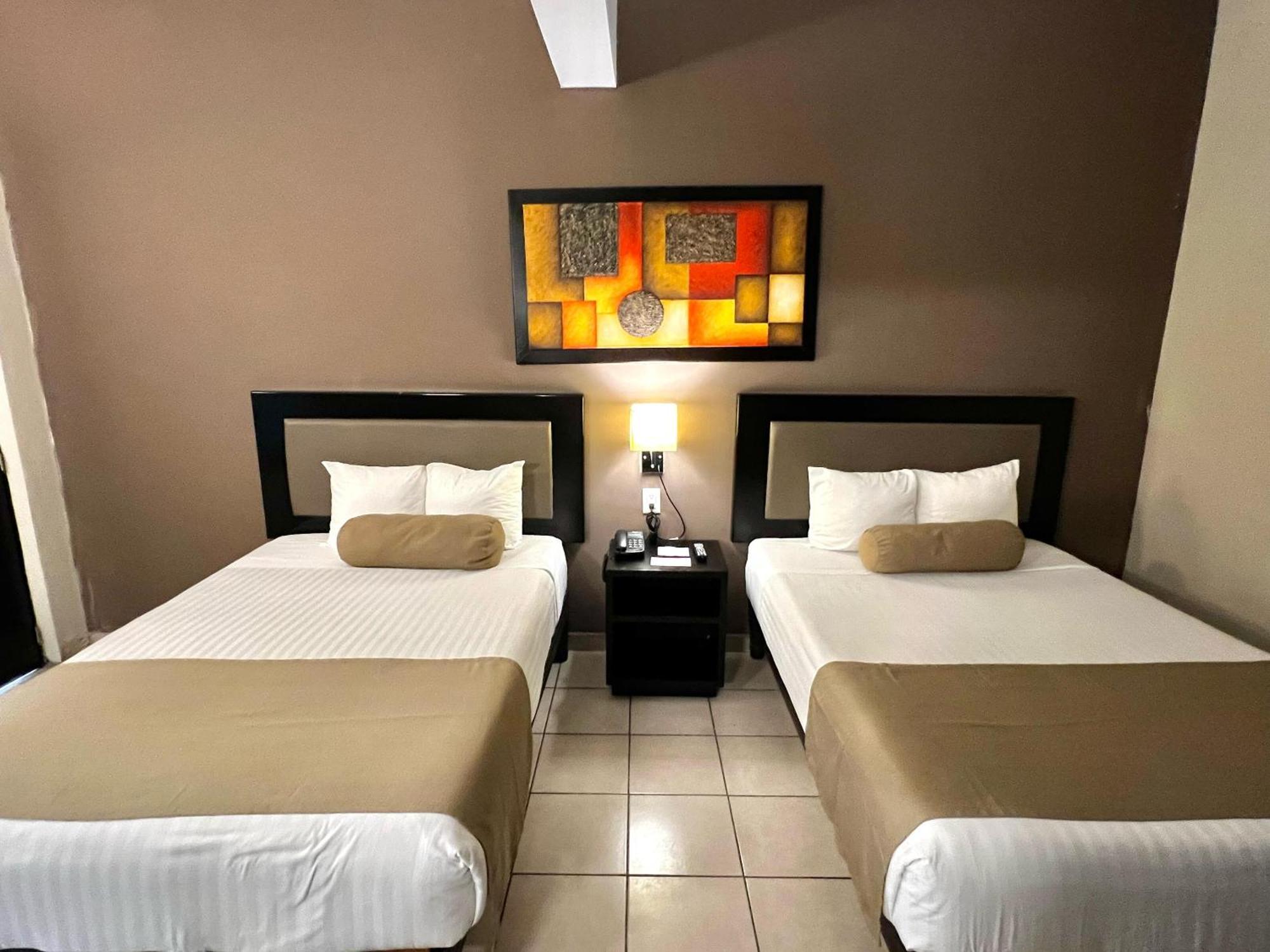 Hotel La Siesta Malecon Mazatlan Phòng bức ảnh