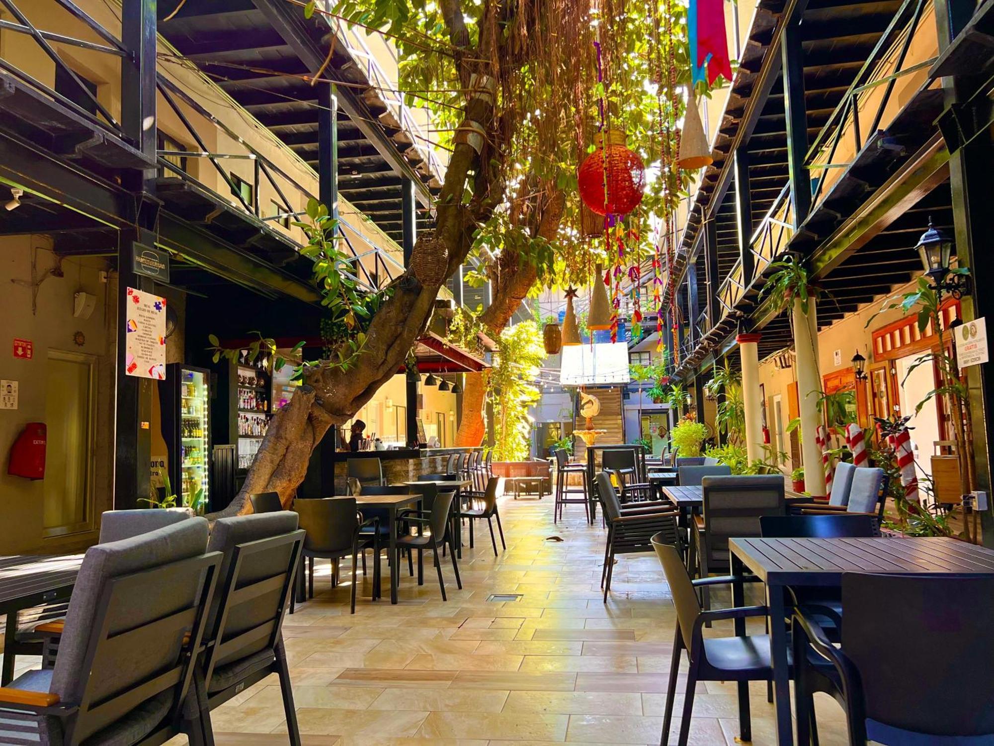 Hotel La Siesta Malecon Mazatlan Ngoại thất bức ảnh