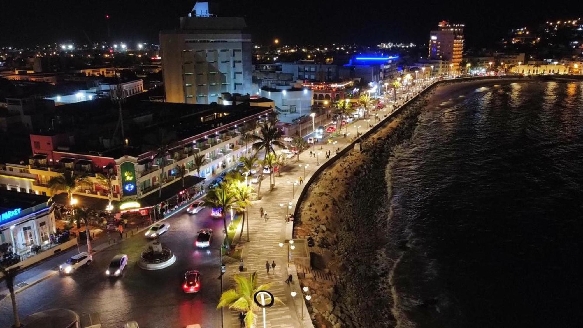 Hotel La Siesta Malecon Mazatlan Ngoại thất bức ảnh